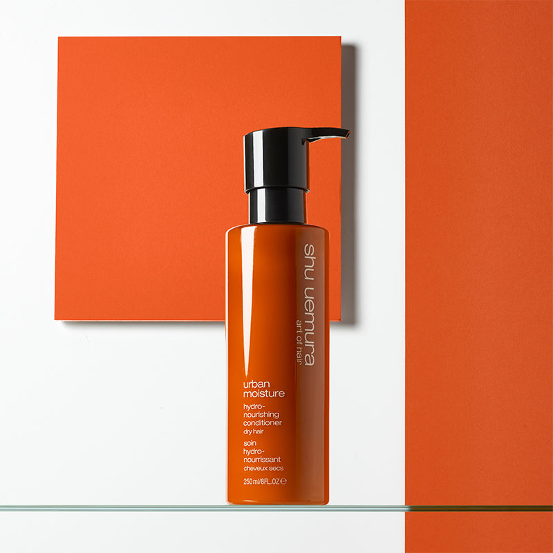 SHU UEMURA Set Xmas Urban Moisture Shampoo 300ml + Conditioner 250ml