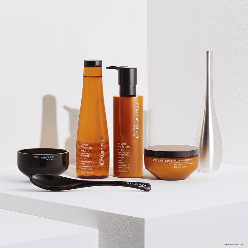 SHU UEMURA Set Xmas Urban Moisture Shampoo 300ml + Conditioner 250ml